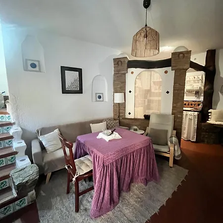 Slow House Apartment